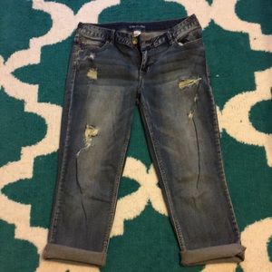 Maurice’s distresses capris